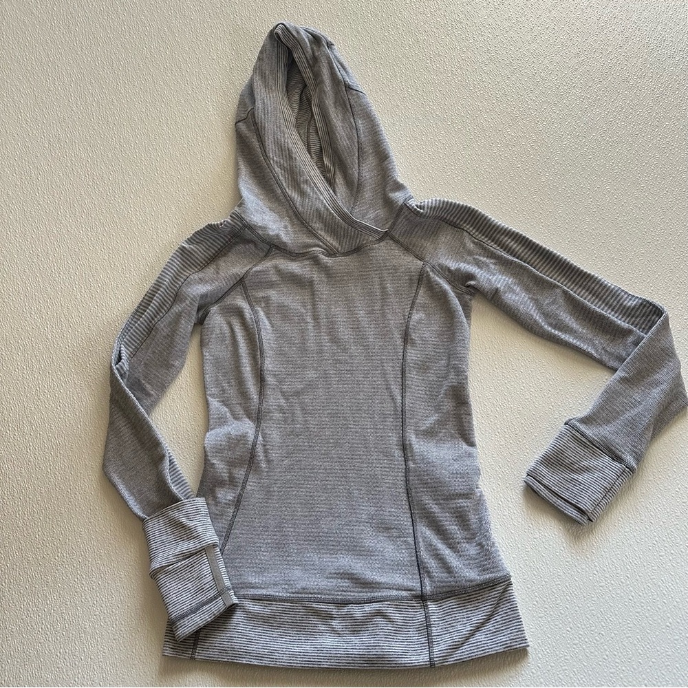 Lululemon Think Fast Hoodie EUC Size 4